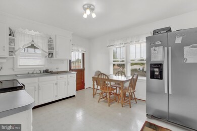 208 Harrison Ave, Waynesboro, PA 17268 - photo 5