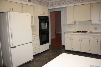 13 Marion Ave, Albany, NY 12203 - photo 4