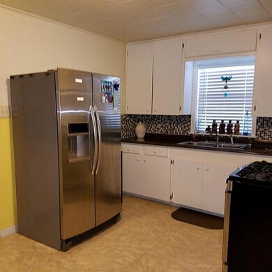 919 Sidney St, Rosenberg, TX 77471 - photo 6