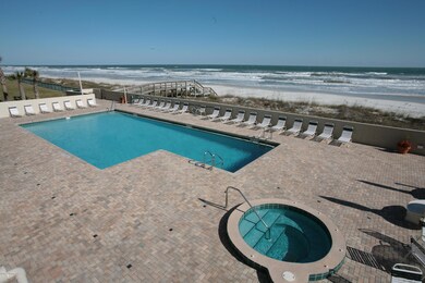 HEATED POOL & HOT TUB
