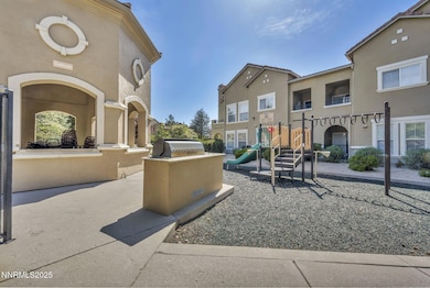 7-web-or-mls-9050-double-r-blvd-1123