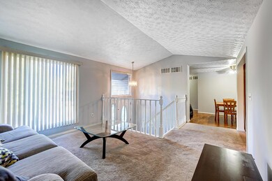 1714 Rivermont Rd, Columbus, OH 43223 - photo 6