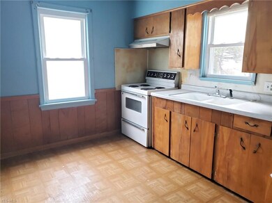 1634 27th St NE, Canton, OH 44714 - photo 2