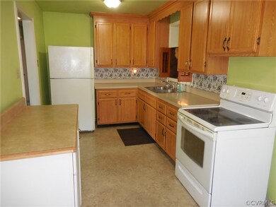 9812 Gardenia Dr, Henrico, VA 23228 - photo 5