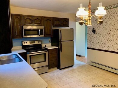 47 Mildred Ln, Latham, NY 12110 - photo 5