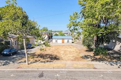 1336 Oregon St, Redding, CA 96001 - photo 2