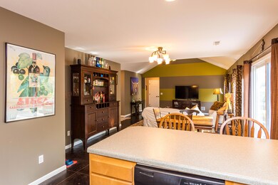 490 E Cedar Ct-5