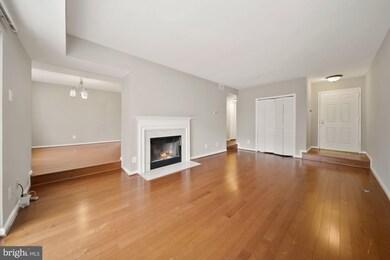 7 Pickering Ct unit 2, Germantown, MD 20874 - photo 5
