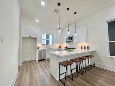 Spacious kitchen