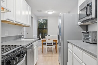 40 Shrewsbury Green Dr unit F, Shrewsbury, MA 01545 - photo 2