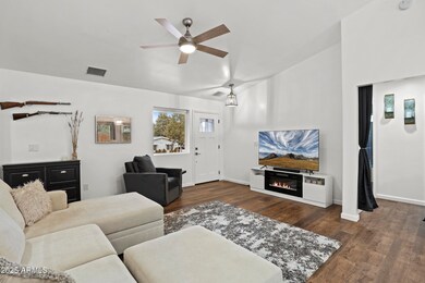 Living Room (3)