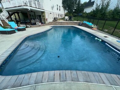 7211 Mckee Ct, Macungie, PA 18062 - photo 6