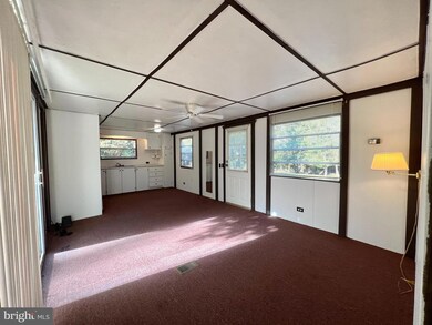 435 Oliver Ln, Great Cacapon, WV 25422 - photo 4