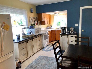 2004 Neilson Ave, Enumclaw, WA 98022 - photo 2