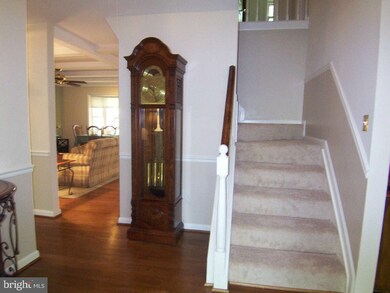 7606 Maritime Ln, Springfield, VA 22153 - photo 2