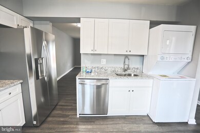 7923 Meadow Ct, Manassas, VA 20109 - photo 4