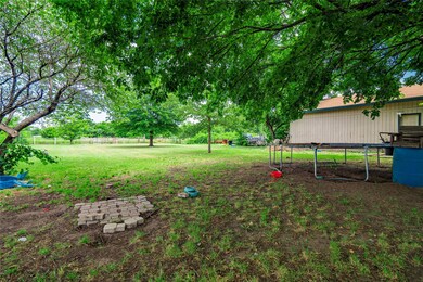 124 Clay Ct, Springtown, TX 76082 - photo 4