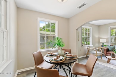 3522 Rosselle St-14