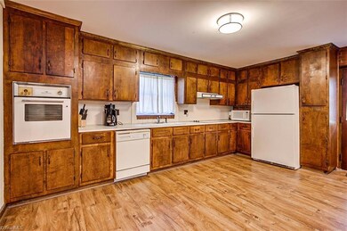 1706 Plantation Cir, Asheboro, NC 27205 - photo 6