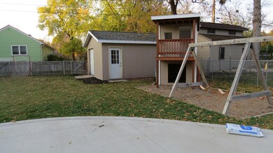 511 12th St NW, Jamestown, ND 58401 - photo 2