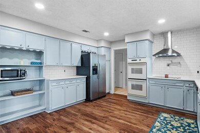 2816 Autumn Dr, Hurst, TX 76054 - photo 7