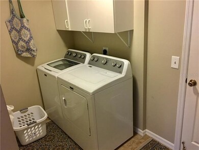 1308 Landeros Ln, Lady Lake, FL 32159 - photo 5