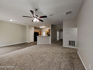 11484 Tori Ln, Jacksonville, FL 32218 - photo 3