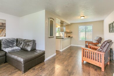 916 Pittview Ct, Central Point, OR 97502 - photo 6