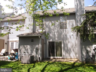 33 Village Ct, Audubon, NJ 08106 - photo 2