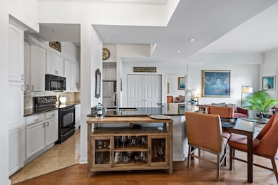 Renaissance On Turtle Creek unit 820, Dallas, TX 75219 - photo 4