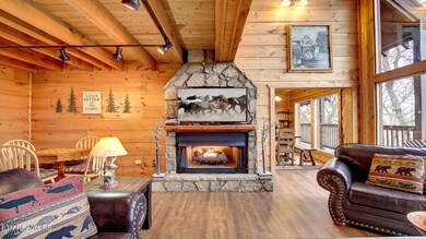 06 Mountaintop_Mill_Living_Room_4