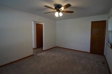 934 1st St N, Newton, IA 50208 - photo 2