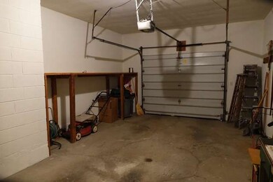 713 S Sumac Ave, Waukegan, IL 60085 - photo 5