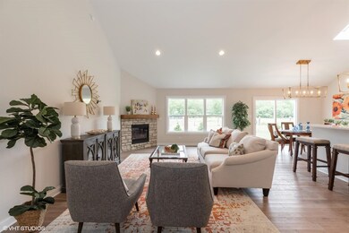 1018 Oak Grove Ct, Crown Point, IN 46307 - photo 5