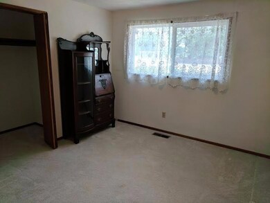 405 Gibbon Rd, Central Point, OR 97502 - photo 5