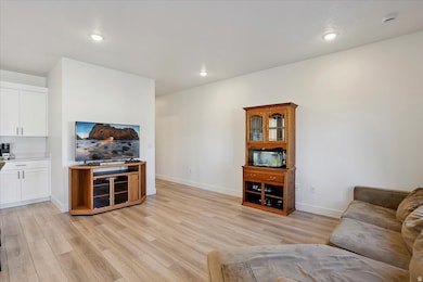 3270 N 3325 W unit 386B, Plain City, UT 84404 - photo 3