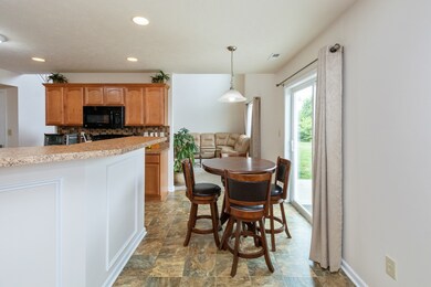 2637 Wildflower Ln, Greenwood, IN 46143 - photo 7