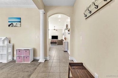 Entry/ Dining Room/ Flex Room to left