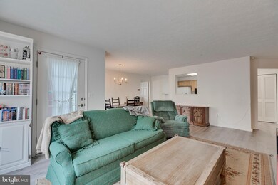 19 Brook Farm Ct unit G, Perry Hall, MD 21128 - photo 4