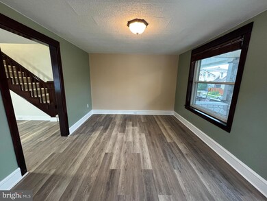 3319 Holtry St, Reading, PA 19605 - photo 5