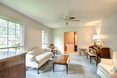 127 Stoney Creek Dr, Houston, TX 77024 - photo 4