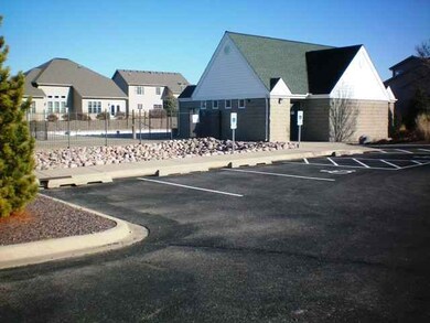 4524 N Thornhill Dr unit 105 D, Peoria, IL 61615 - photo 7