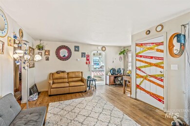 1016 E Sheridan Ave, Nampa, ID 83686 - photo 3