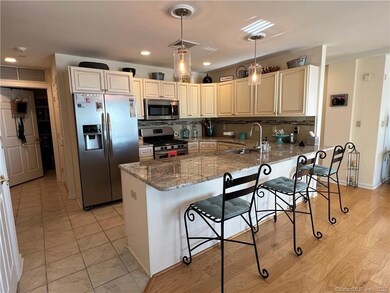 12 Naugatuck Ave unit A4, Milford, CT 06460 - photo 7