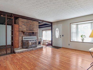 4 Nassau Dr, Maryville, IL 62062 - photo 2