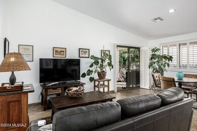 Family room/kitchen nook