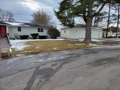 1108 E 32nd St, Marion, IN 46953 - photo 6