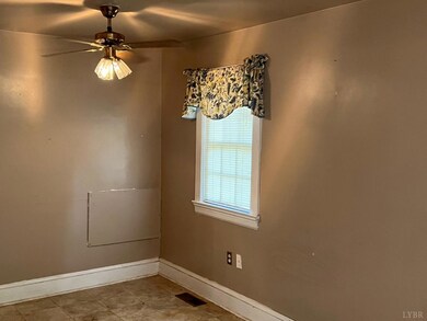 136 Kenmore Rd, Amherst, VA 24521 - photo 4