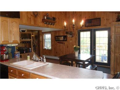 Kitchen Large kitchen area!