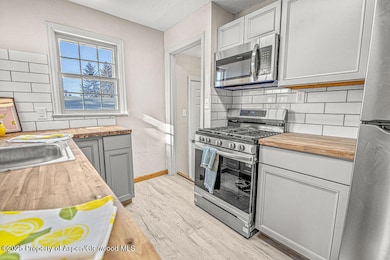 828TaylorSt.-20